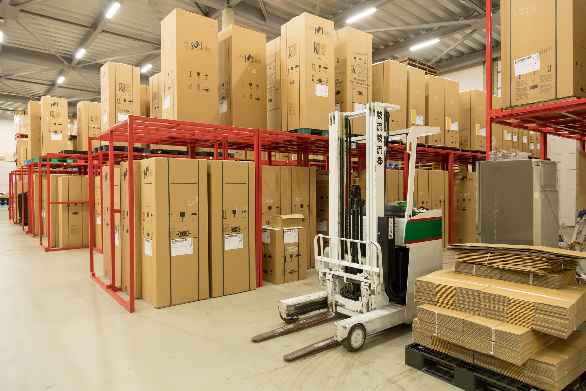 倉庫スペースを有効活用するには保管効率が重要！